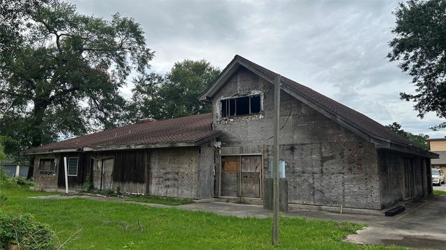 6706 Standing Oaks Street, Houston, TX 77050