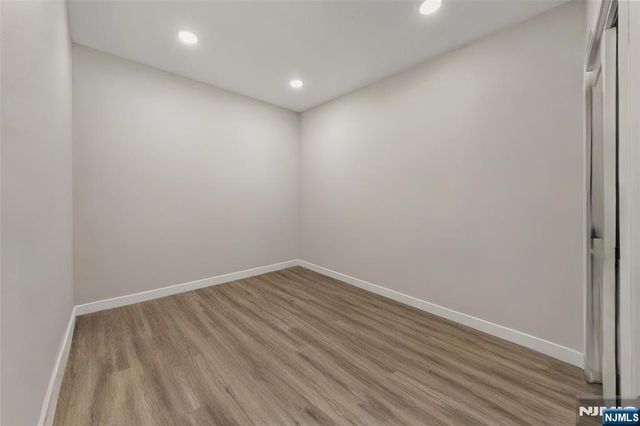 81 Wolcott Terrace, Newark, NJ 07112