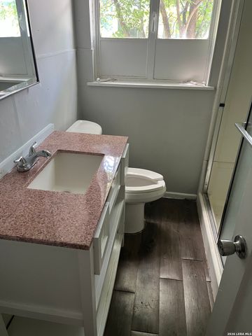 206 Avalon, San Antonio, TX 78213