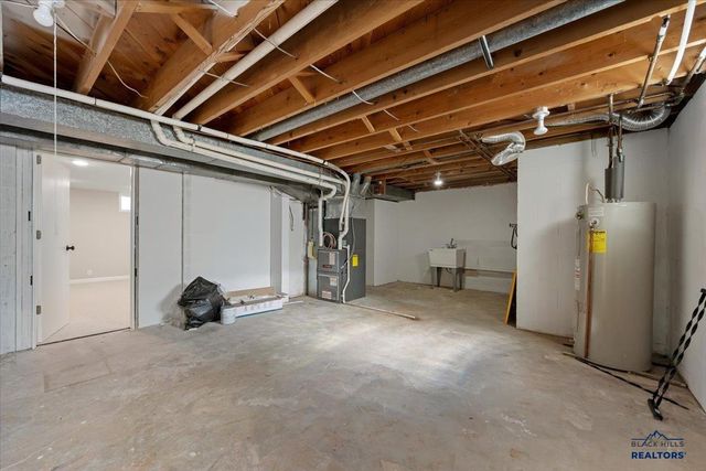 1111 PAISLEY TER, Sturgis, SD 57785