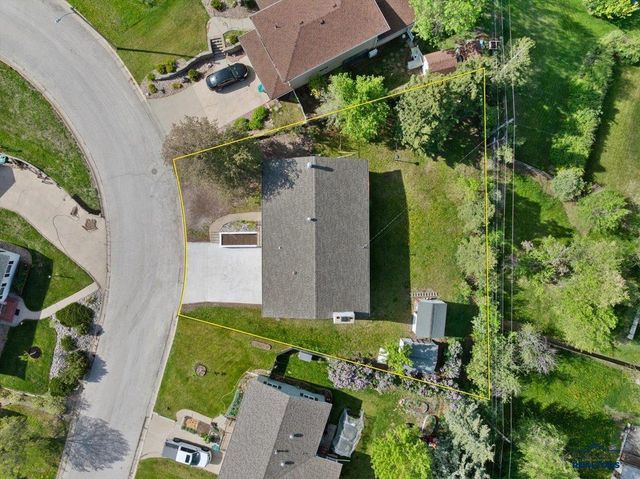 1111 PAISLEY TER, Sturgis, SD 57785