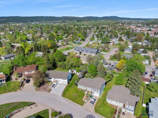 1111 PAISLEY TER, Sturgis, SD 57785