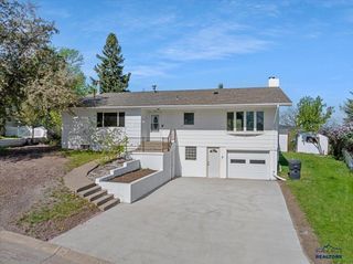 1111 PAISLEY TER, Sturgis, SD 57785
