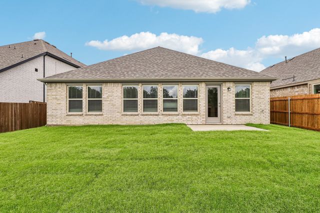 724 Grand Dale Drive, Lavon, TX 75166