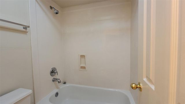 4822 Bonny Loch Lane, Houston, TX 77084
