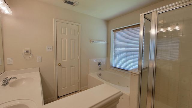 4822 Bonny Loch Lane, Houston, TX 77084