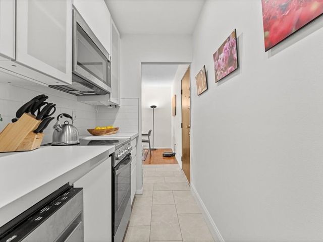 2353 Massachusetts Ave 44, Cambridge, MA 02140