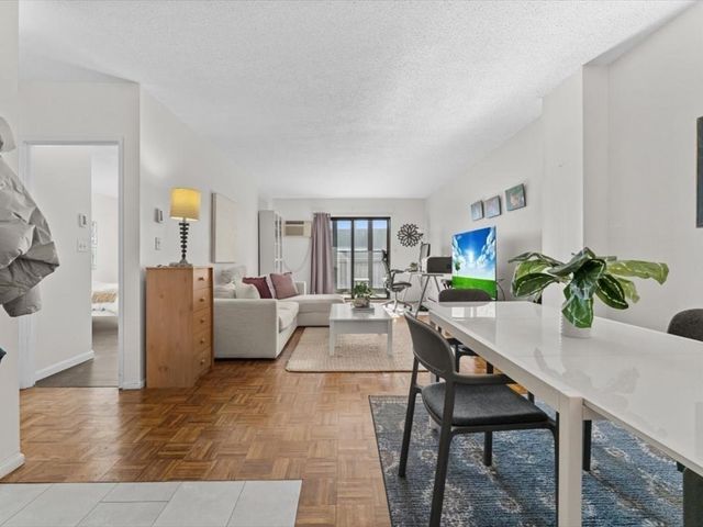 2353 Massachusetts Ave 44, Cambridge, MA 02140