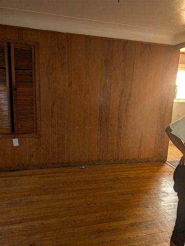 8309 Brace Street, Detroit, MI 48228