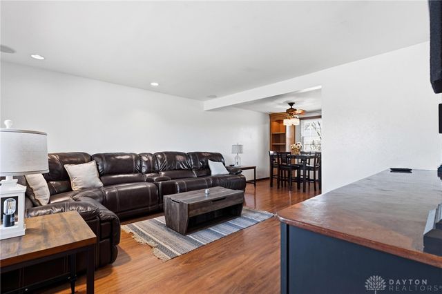 9636 Springwater Lane, Miamisburg, OH 45342