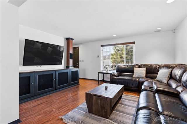 9636 Springwater Lane, Miamisburg, OH 45342