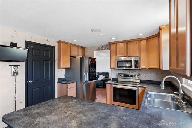 9636 Springwater Lane, Miamisburg, OH 45342