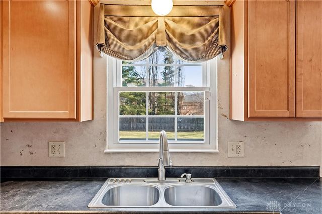 9636 Springwater Lane, Miamisburg, OH 45342