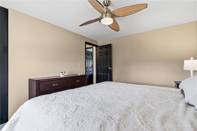 9636 Springwater Lane, Miamisburg, OH 45342