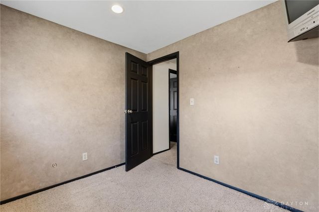 9636 Springwater Lane, Miamisburg, OH 45342