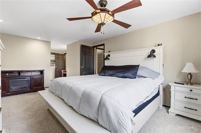 9636 Springwater Lane, Miamisburg, OH 45342