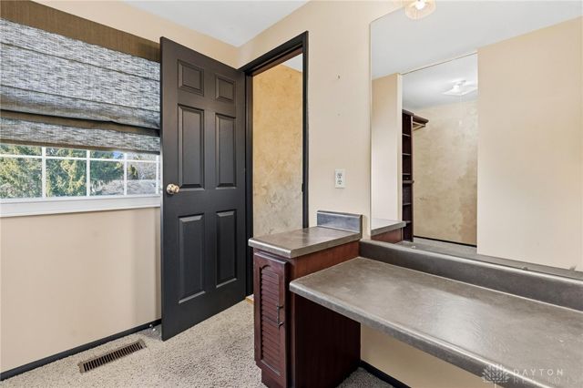 9636 Springwater Lane, Miamisburg, OH 45342