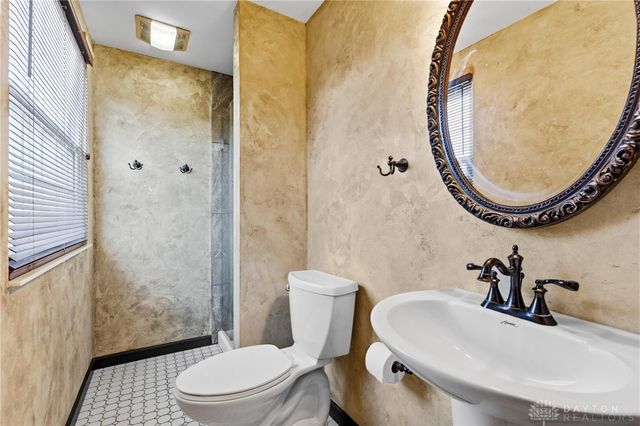 9636 Springwater Lane, Miamisburg, OH 45342