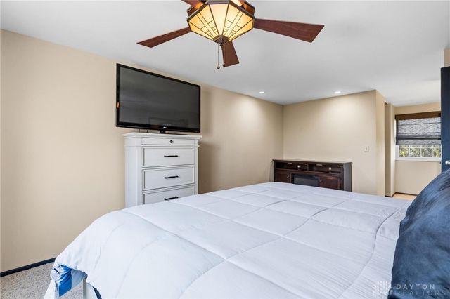 9636 Springwater Lane, Miamisburg, OH 45342