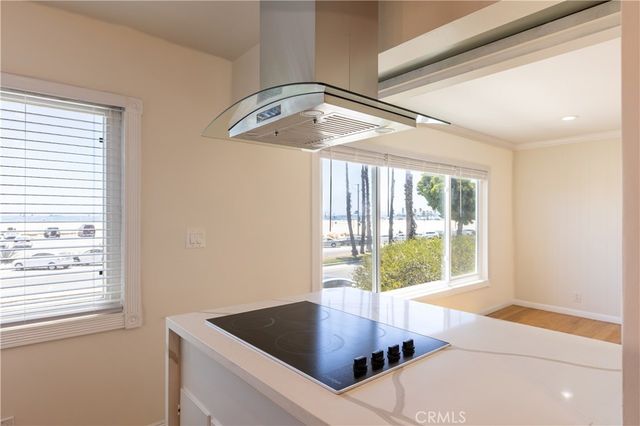 5267 E Ocean Boulevard 3, Long Beach, CA 90803