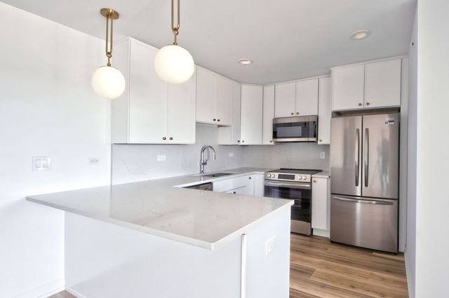 9396 Landings Lane 506, Des Plaines, IL 60016