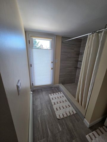 9 Harbor View Rd, Nahant, MA 01908