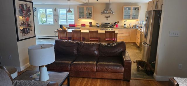 9 Harbor View Rd, Nahant, MA 01908