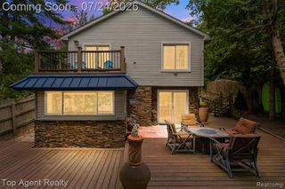 312 Beach Drive, Oakland, MI 48363