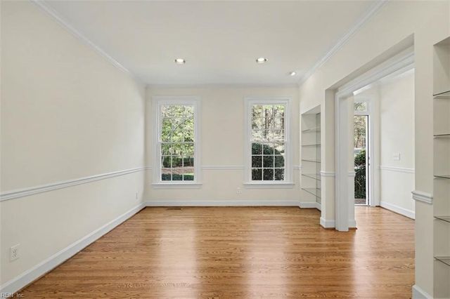 105 Dogleg DR, Williamsburg, VA 23188