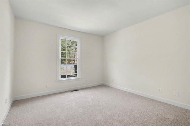 105 Dogleg DR, Williamsburg, VA 23188