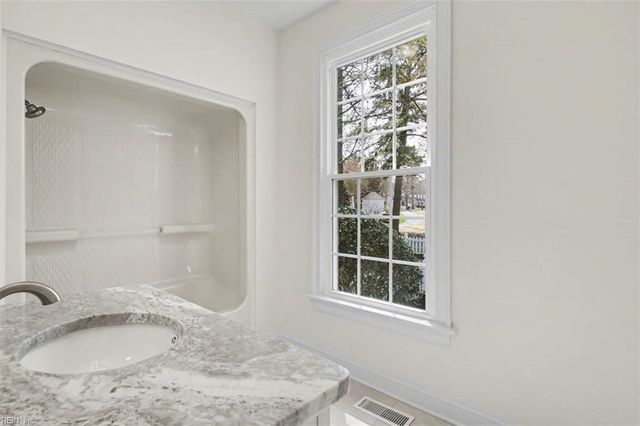 105 Dogleg DR, Williamsburg, VA 23188