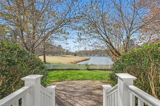 105 Dogleg DR, Williamsburg, VA 23188