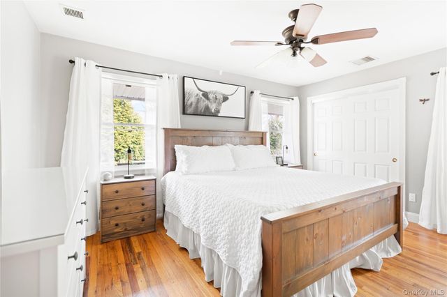 8 Wichard Drive, Oakdale, NY 11769