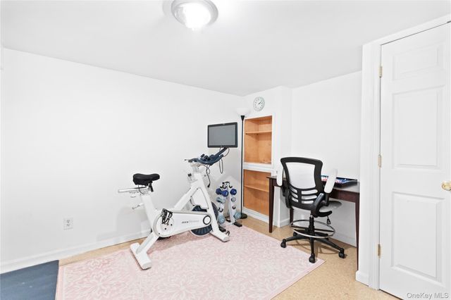 8 Wichard Drive, Oakdale, NY 11769