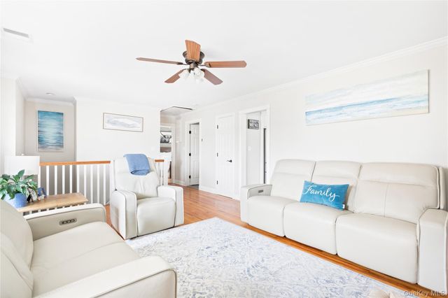 8 Wichard Drive, Oakdale, NY 11769