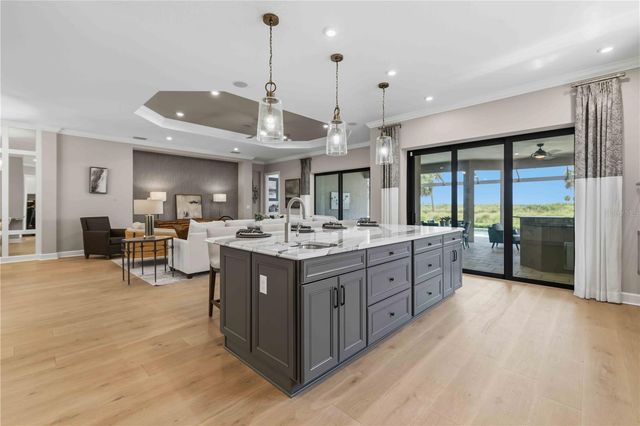 7704 MOONBEAM AVENUE, Sarasota, FL 34241