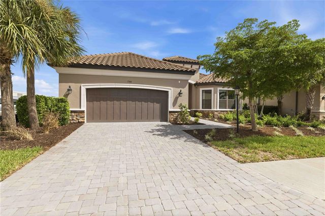 7704 MOONBEAM AVENUE, Sarasota, FL 34241