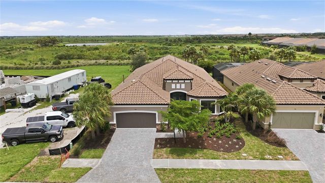 7704 MOONBEAM AVENUE, Sarasota, FL 34241