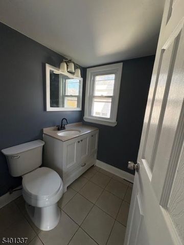 4 Whitehouse Ave, Readington Twp., NJ 08889