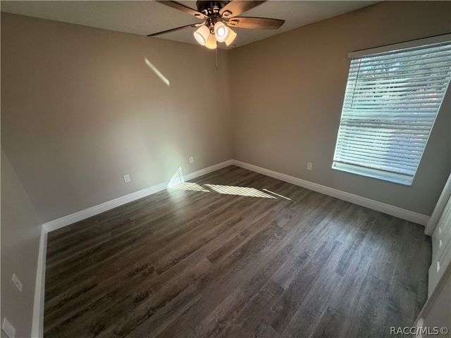 6744 N Waycross Way, Citrus Springs, FL 34433