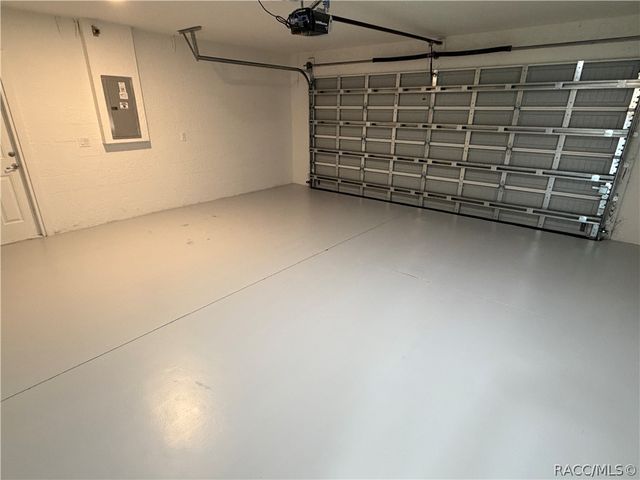 6744 N Waycross Way, Citrus Springs, FL 34433