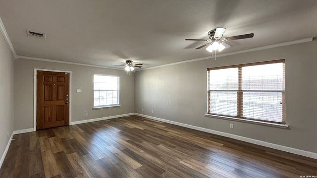 10730 SHAENCROSSING, San Antonio, TX 78254
