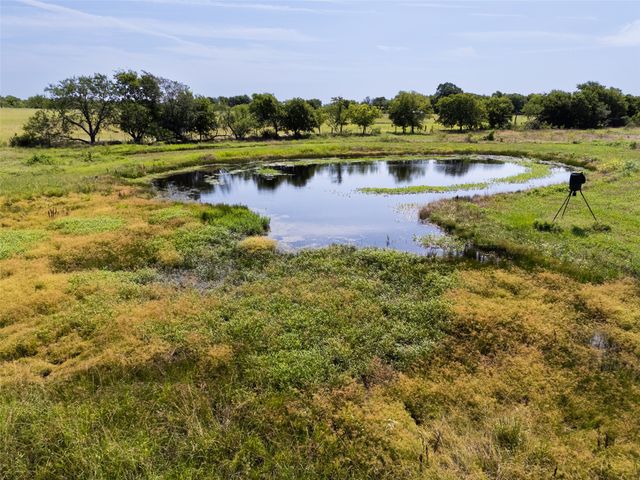 5662 TX-171, Coolidge, TX 76635