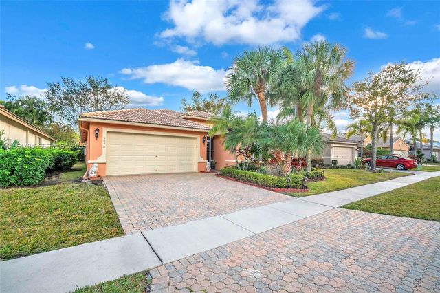 8046 Duomo Cir, Boynton Beach, FL 33472