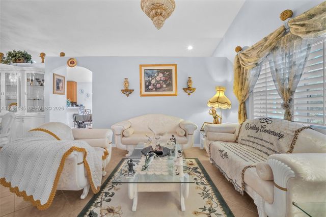 8046 Duomo Cir, Boynton Beach, FL 33472