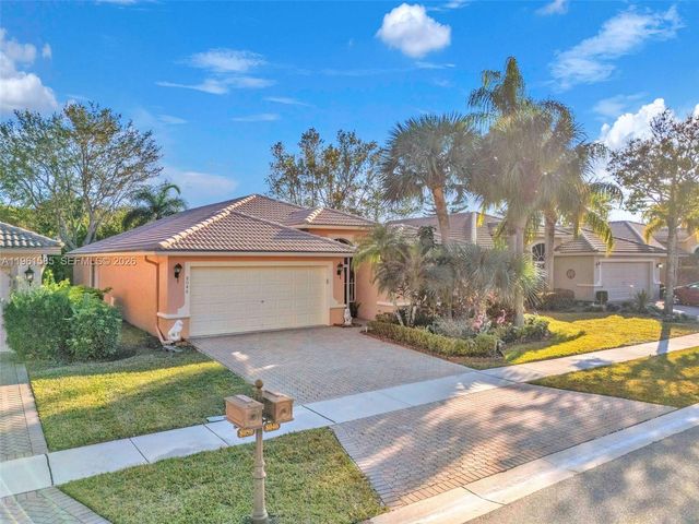 8046 Duomo Cir, Boynton Beach, FL 33472