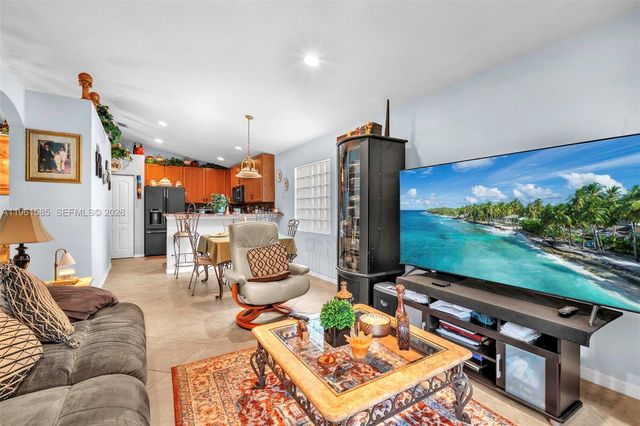 8046 Duomo Cir, Boynton Beach, FL 33472