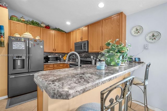 8046 Duomo Cir, Boynton Beach, FL 33472