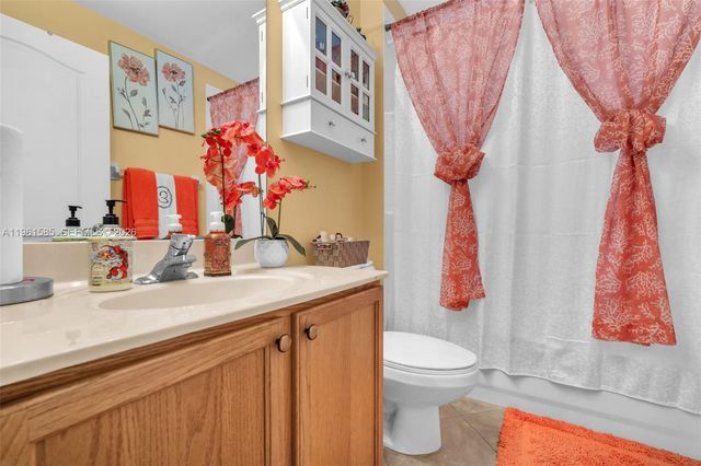 8046 Duomo Cir, Boynton Beach, FL 33472