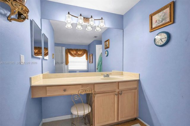 8046 Duomo Cir, Boynton Beach, FL 33472